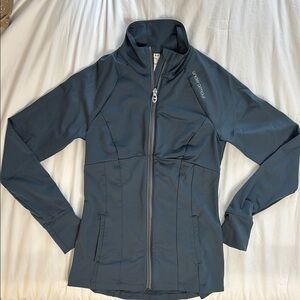 Under Armour Gray Utility Jacket with Fitted Design and High Collar